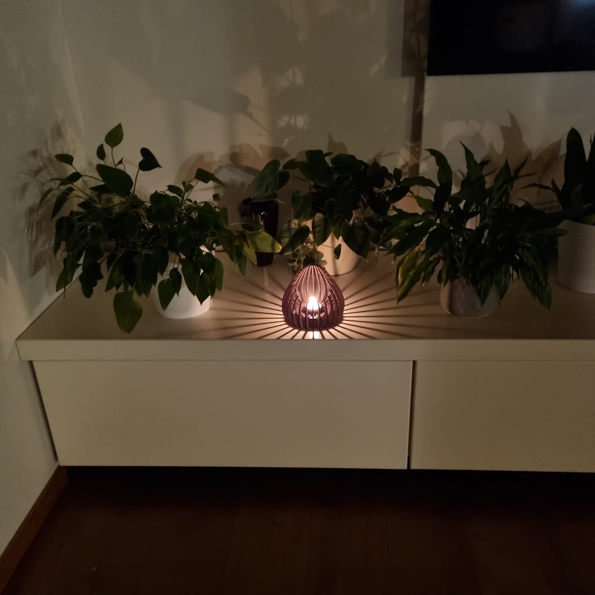 Leseni svečnik - Kružni plamen