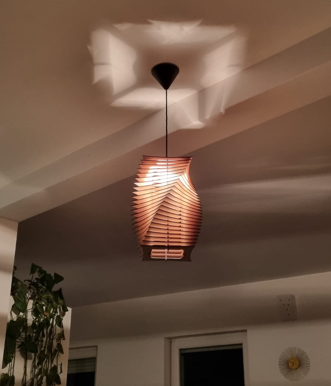 Stropna svetilka Twist box