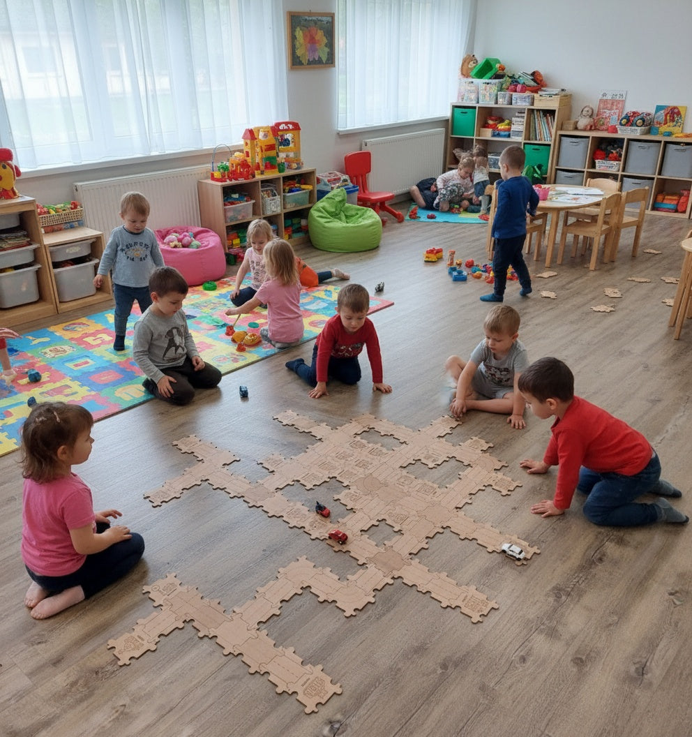 Igrača Leseni puzzli - mesto in cesta