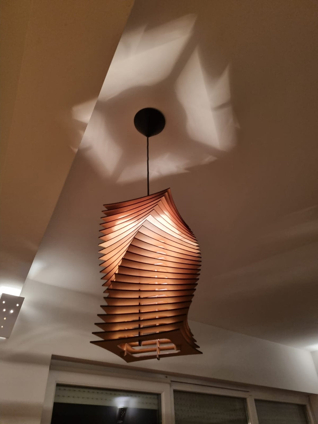 Stropna svetilka Twist box