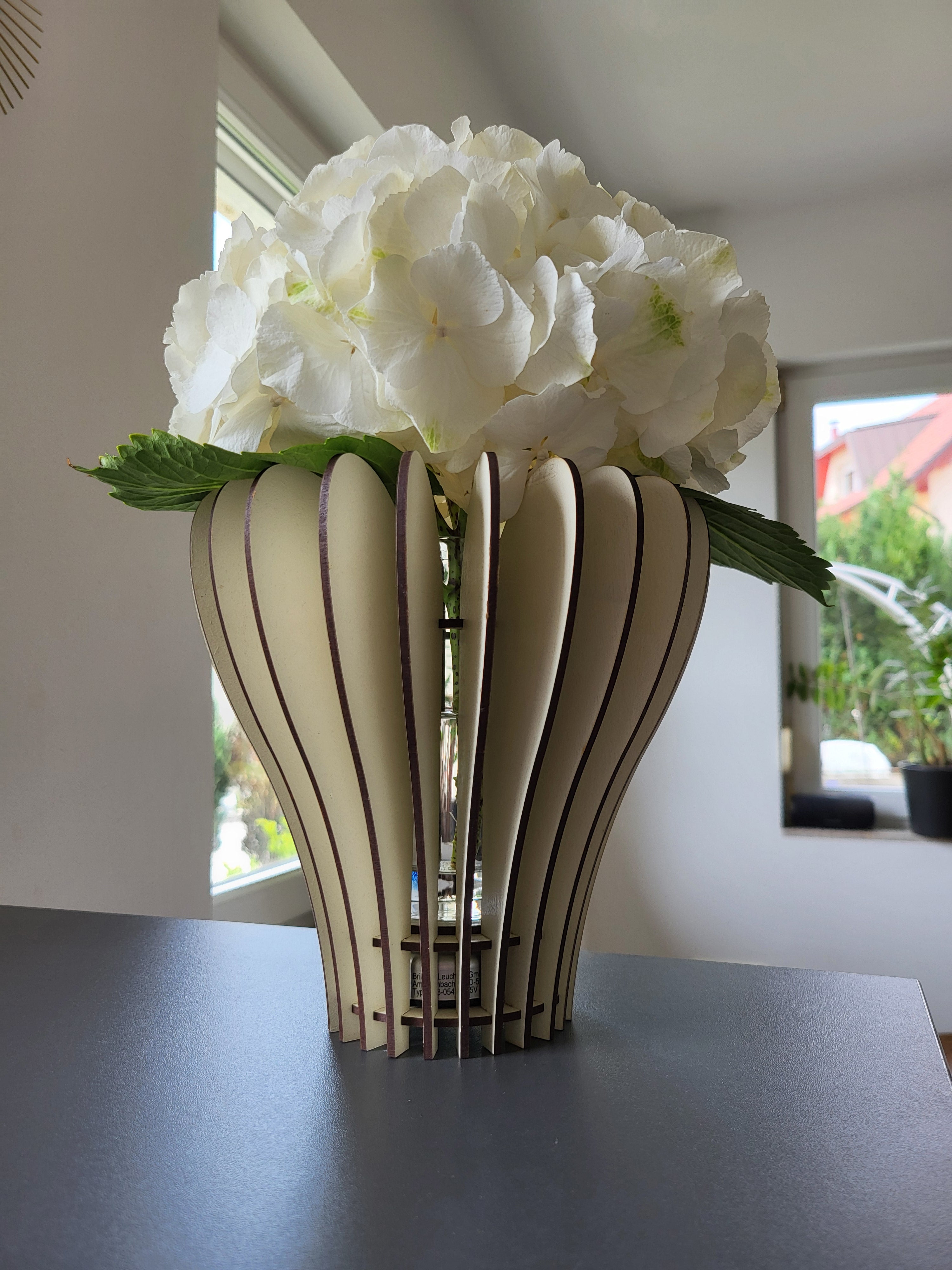 LED svetleča lesena vaza - Flower vase