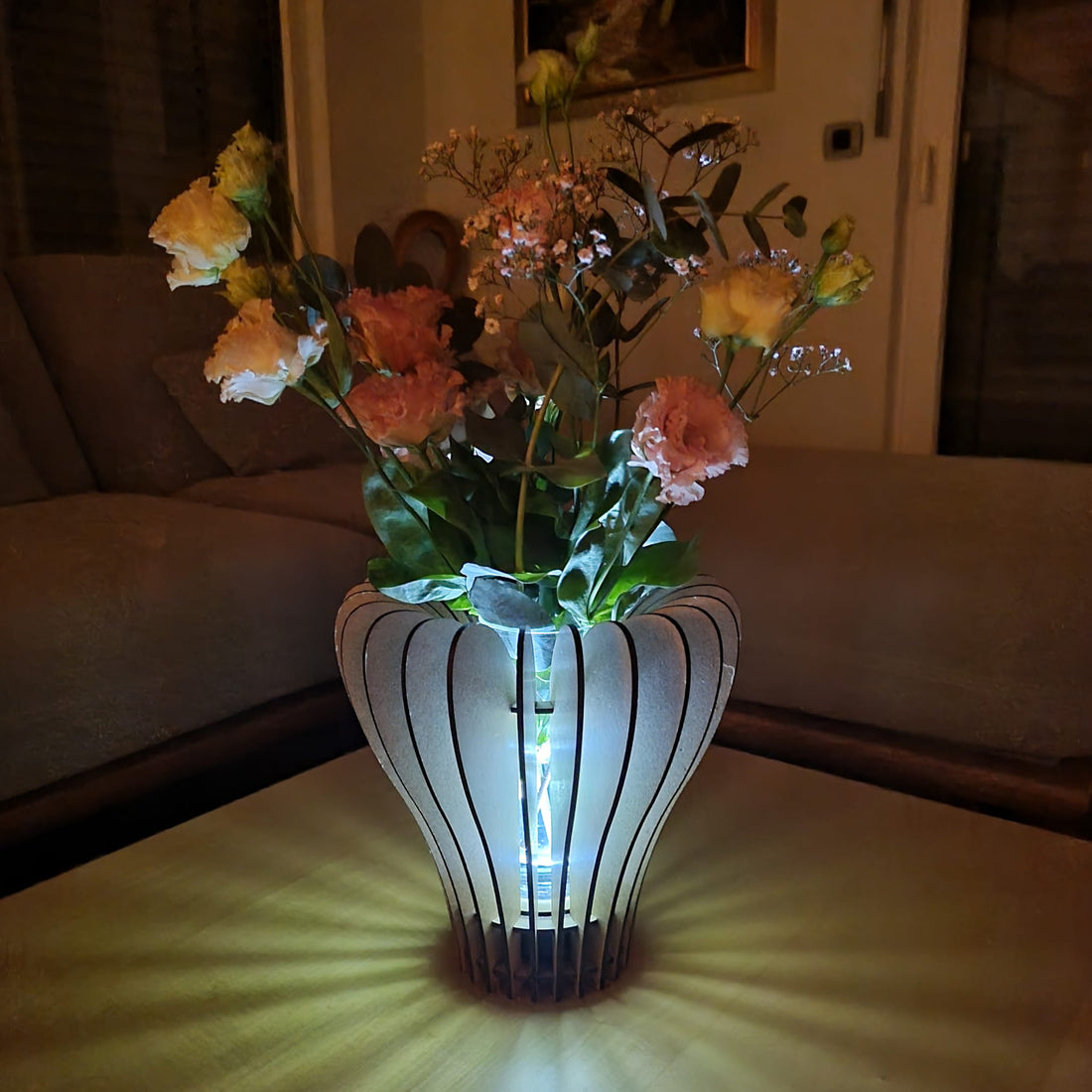 LED svetleča lesena vaza - Flower vase